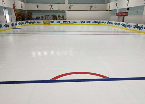 СВМПЭ самосмазывающаяся поверхность хоккейной плитки с искусственным льдом для катания на коньках